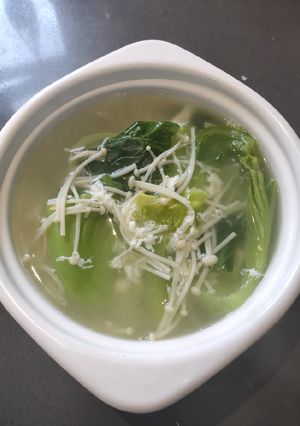 A picture of Green Mustard Soup.