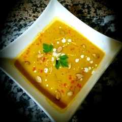A picture of The pumpkin soup with its seeds toasted.😛😜🎄🎄.