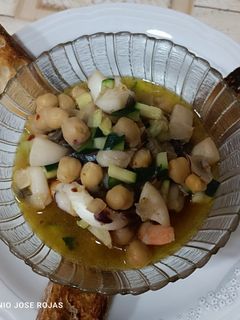 Foto principal de Garbanzos, sepia y langostinos 😋😋😋😋