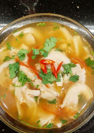Hình của món Canh nấm nấu cà chua.