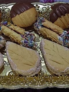 صورة لوصفة صابلي بعجينة واحدة 3 اشكال 1😋😋😋