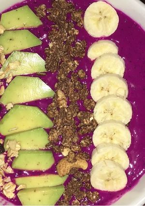 Foto resep Extraordinary smoothies banana avocado pink dragon
