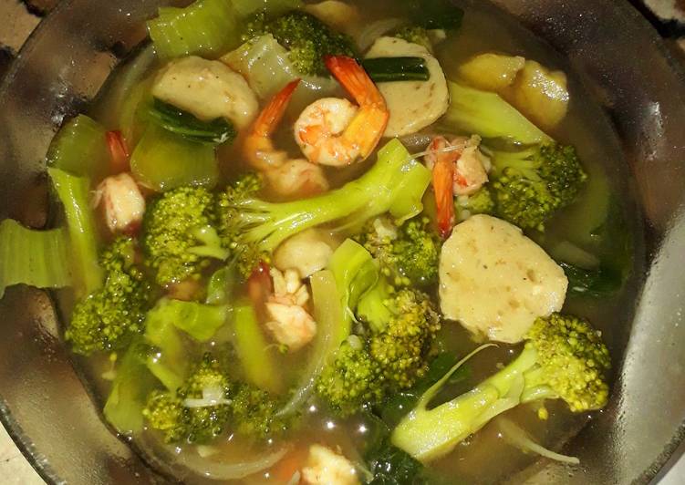 Resep Sup brokoli udang yang Bisa Manjain Lidah