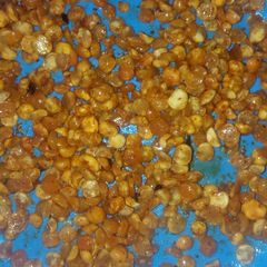 A picture of Fried split peas.
