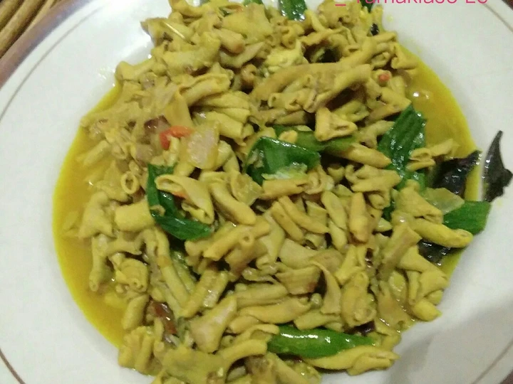 Cara Gampang Membuat Resep Usus Bumbu Kuning yang Uenak Anti Ribet, Lezat