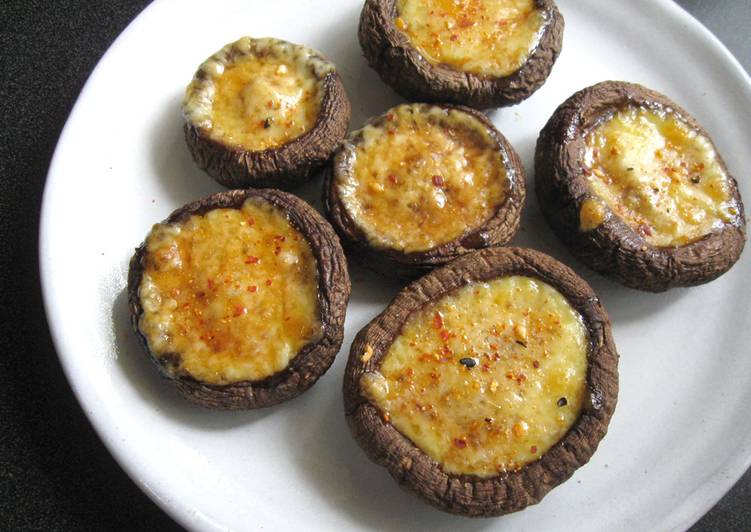 Recipe of Quick Grilled Shiitake &amp; Cheese
