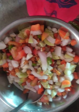 अंकुरित चना सलाद (ankurit chana salad recipe in Hindi) रेसिपी मुख्य फोटो