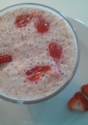 A picture of Nutty Strawberry Shake.