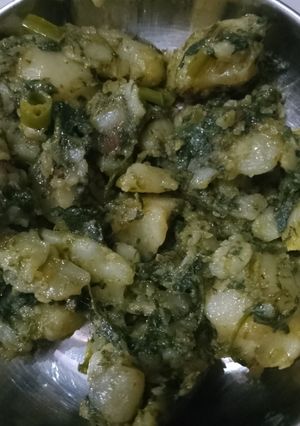 बथुआ की भुर्जी(bathua ki bhurji recipe in hindi) रेसिपी मुख्य फोटो