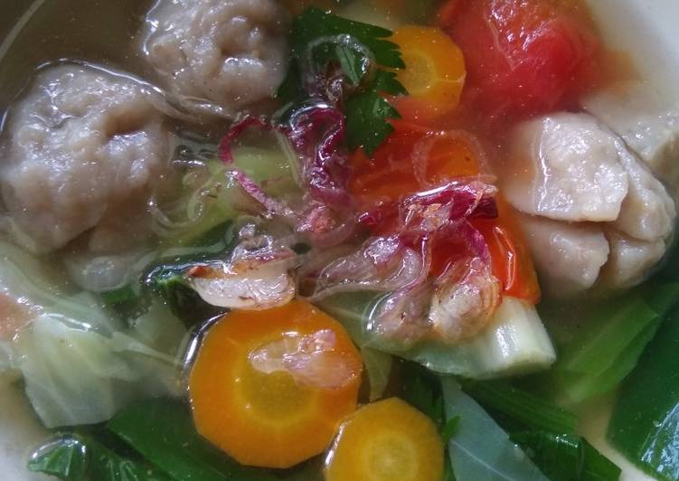 Resep Sayur bening bakso ayam oleh Momy Faiz - Cookpad