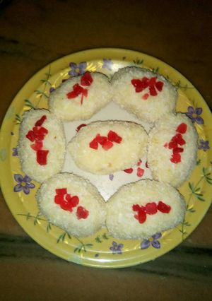 A picture of Sweet bread roll.