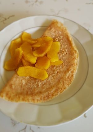 Una foto de Crepas integrales con manzana y mantequilla de cacahuate