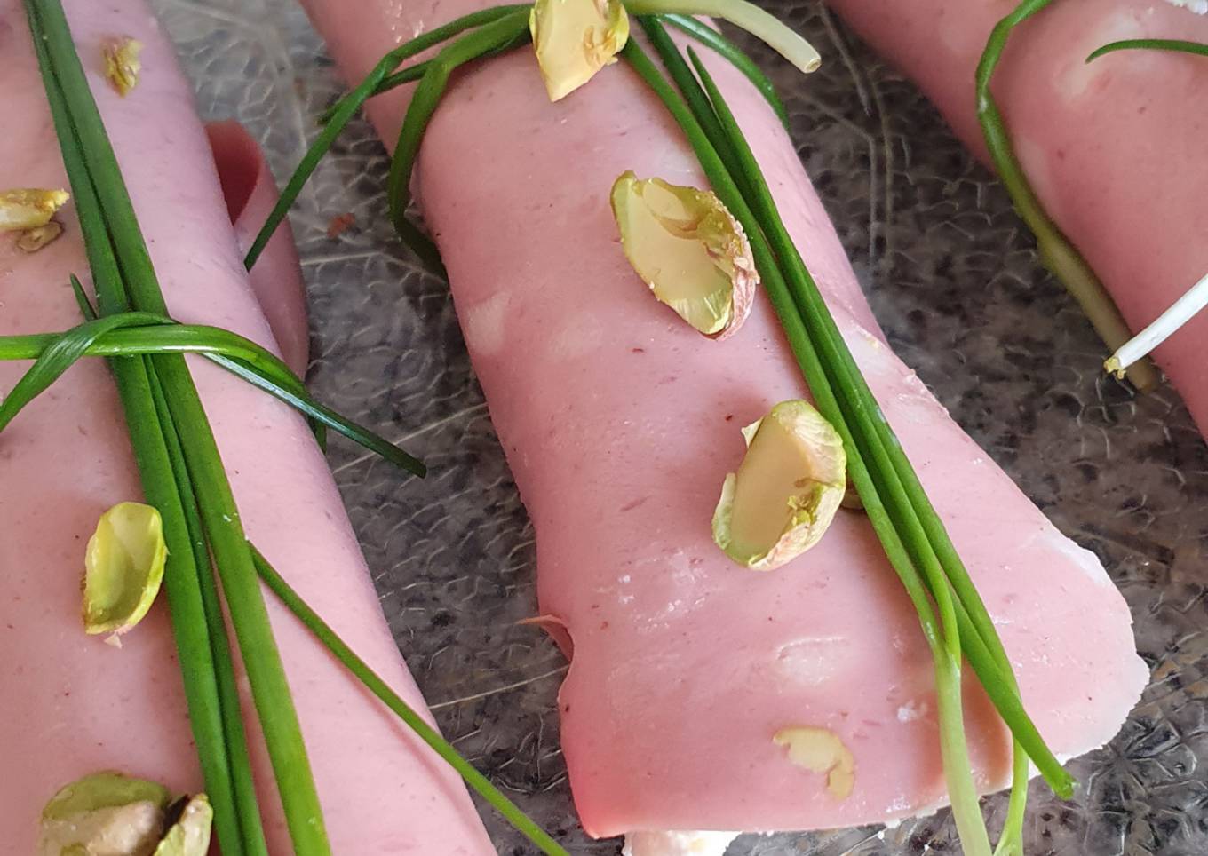 🇮🇹 Involtini di mortadella con ricota y pistacho 😉