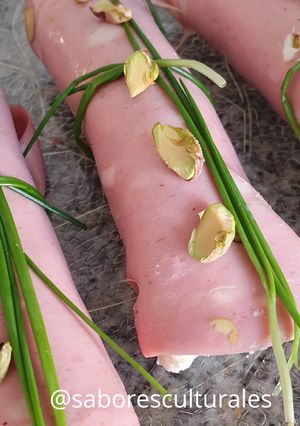 Una foto de 🇮🇹 Involtini di mortadella con ricota y pistacho 😉
