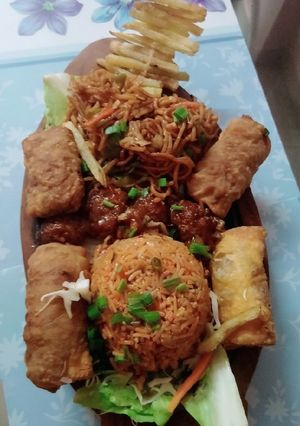 ચાઇનિઝ સિઝલર (Chinese sizzler Recipe In Gujarati) રેસીપી મુખ્ય ફોટો