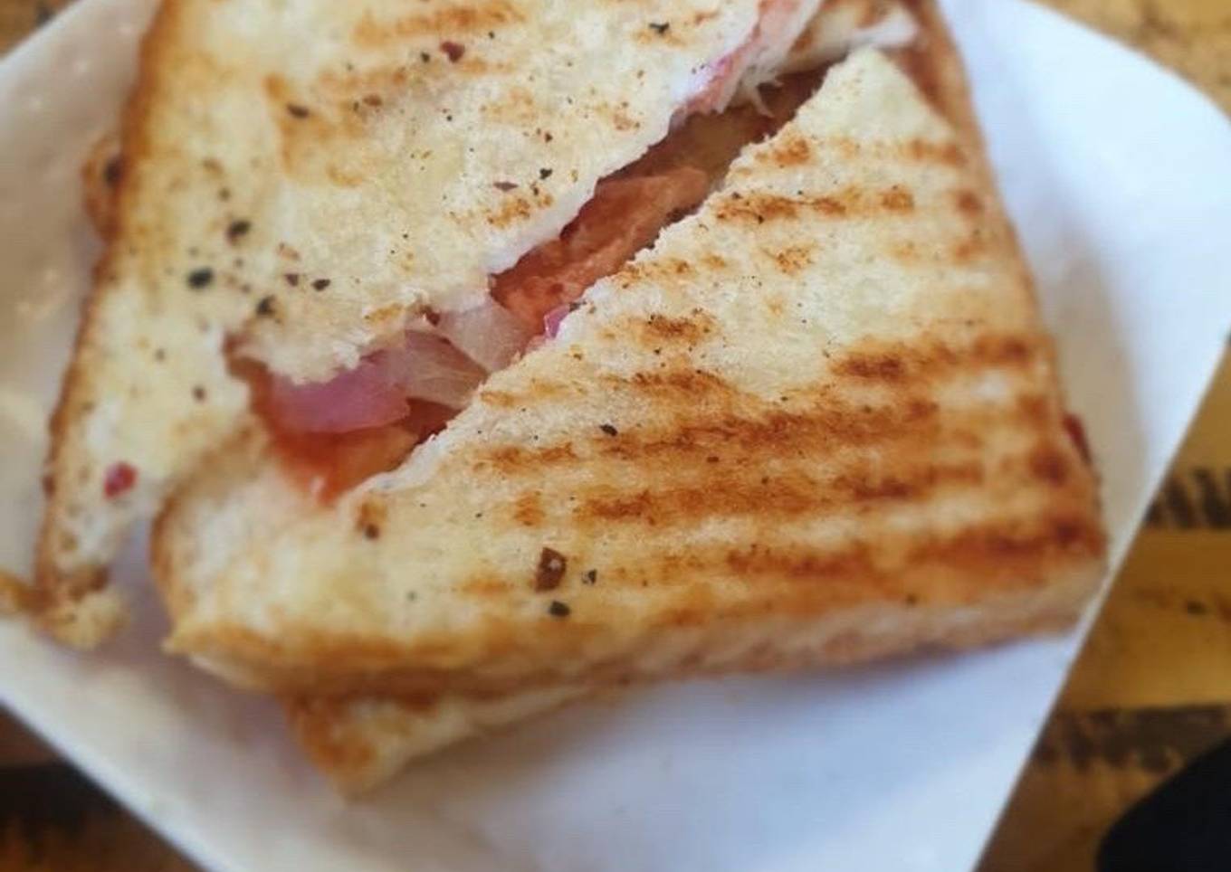 Onion sandwich