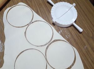 Una foto de Tapas para empanadas con aceite