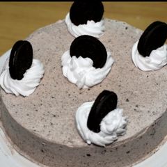 A picture of Oreo cake.
