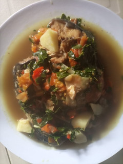 Pepper soup din zogale ainihin hoton girkin