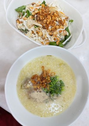 Hình của món Gỏi gà chay ăn kèm cháo đậu xanh 😋😝😋.