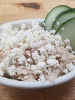 A picture of White bean Hummus.