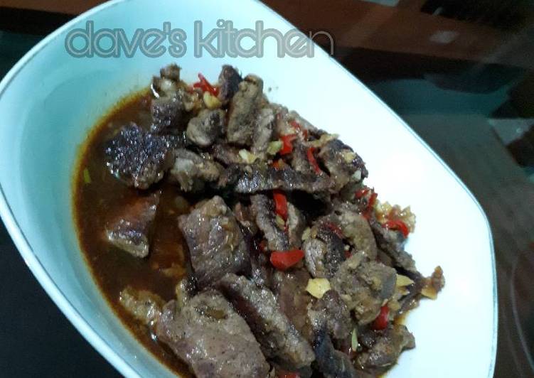 Roasted beef with garlic and soybean sauce