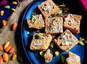 A picture of almonds elaichi