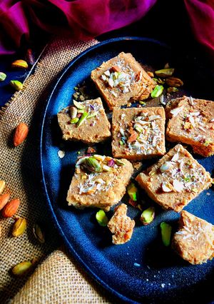 A picture of Gud Papdi.