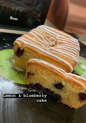 A picture of Amy’s Lemon & Blueberry Loaf Cake.