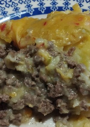 Una foto de Pastel de Papa con Topping de Relleno de Humita