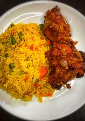A picture of Jollof rice.
