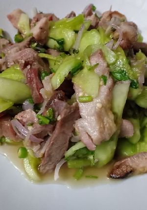 รูปของ ยำหมูย่างแตงกวา