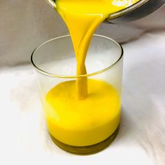 A picture of Yellow milk.