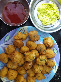 મેથી ના ભજીયા (Methi Bhajiya Recipe in Gujarati) રેસીપી મુખ્ય ફોટો