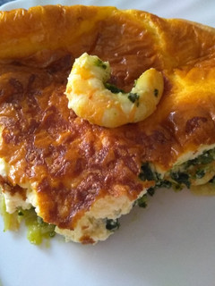 Una foto de Quiche de espinacas y langostinos