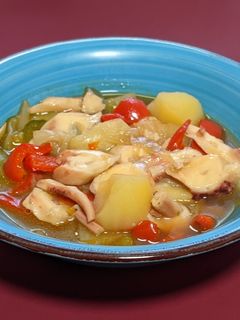 Una foto de Pulpo con patatas en salsa de ostras