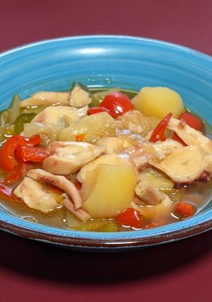 Una foto de Pulpo con patatas en salsa de ostras