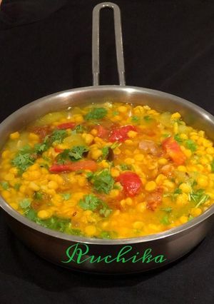 A picture of Lauki Chana daal.