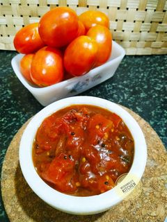 টমেটো তেঁতুলের চাটনি (Tomato tentuler chutney recipe in Bengali) রেসিপির প্রধান ছবি