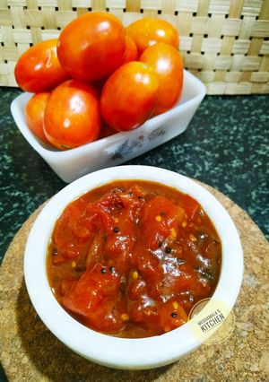 টমেটো তেঁতুলের চাটনি (Tomato tentuler chutney recipe in Bengali) রেসিপির প্রধান ছবি
