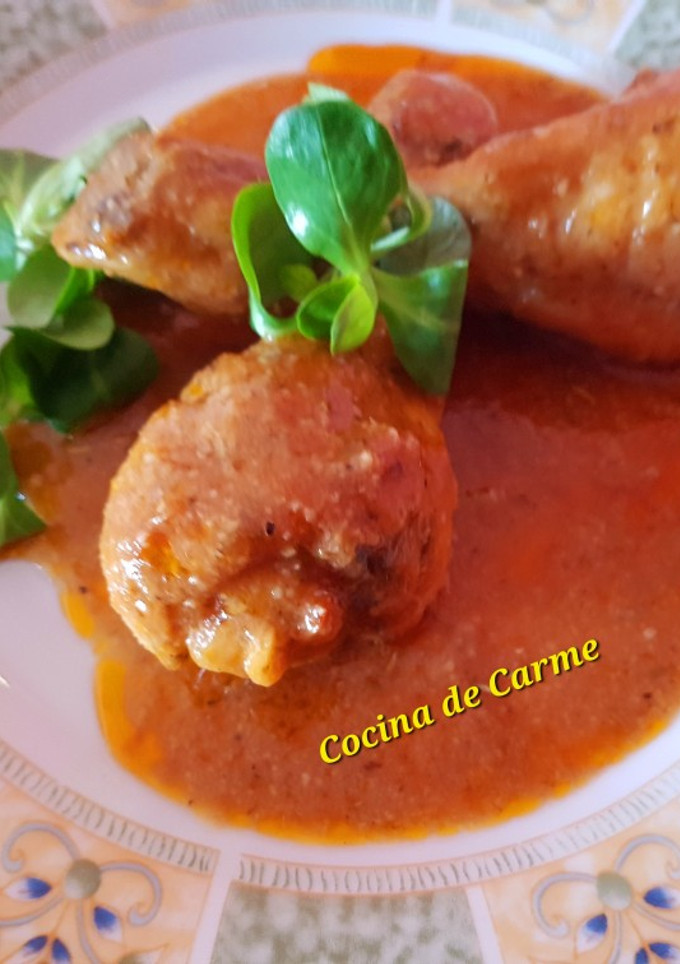 Una foto de Muslitos de pollo en salsa