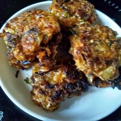 A picture of Coriander cabbage pakora.