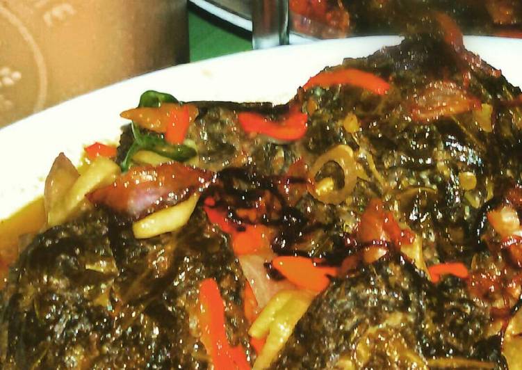 Bola2 daun singkong balut telur