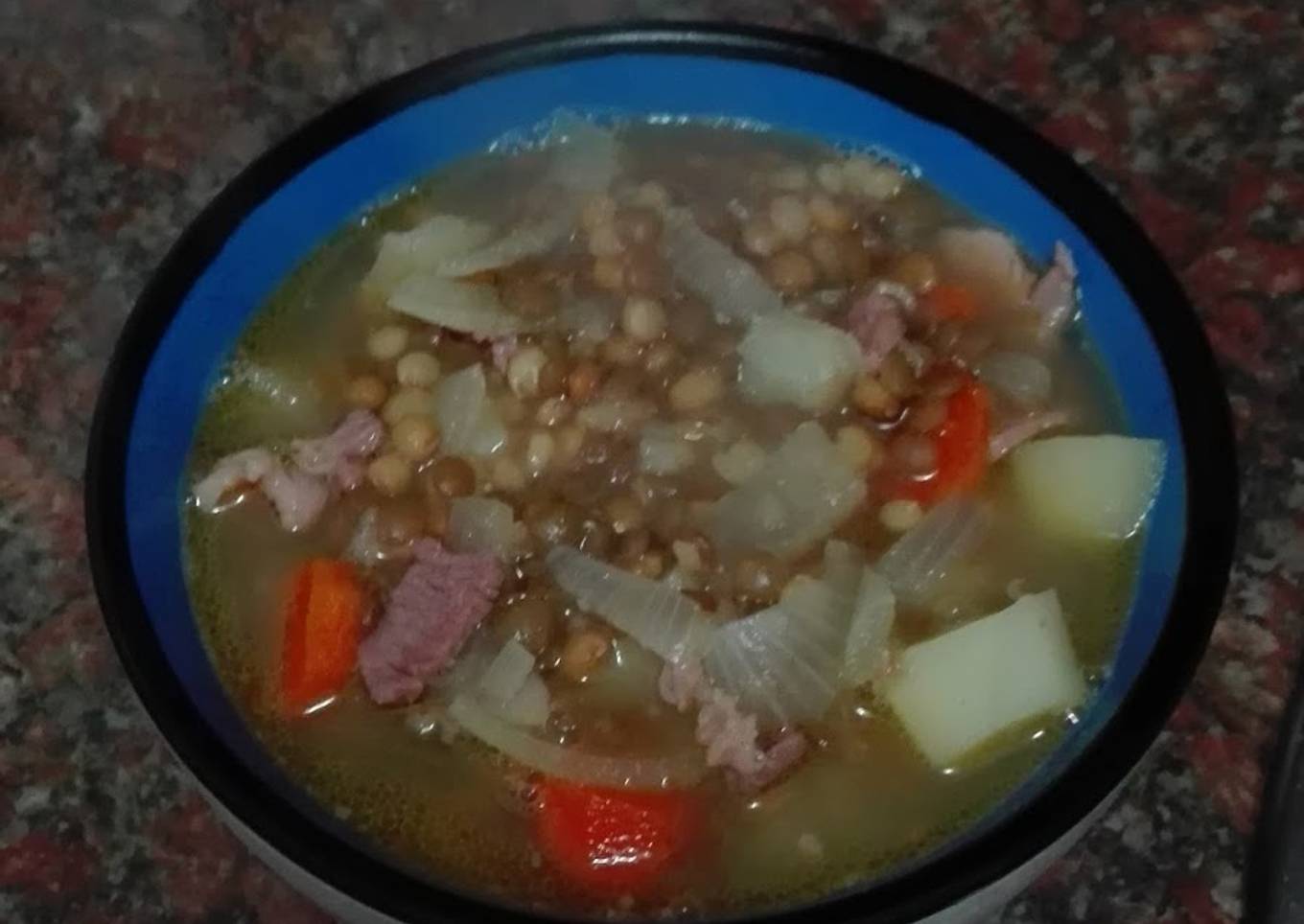 Sopa de lentejas (para pobres)