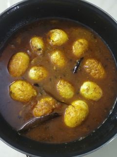 एग करी (egg curry recipe in Hindi) रेसिपी मुख्य फोटो