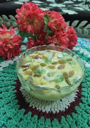 फ्रूट्स एंड नट्स कस्टर्ड (Fruits and nuts custard recipe in hindi) रेसिपी मुख्य फोटो