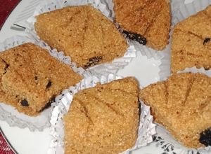 صورة لوصفة عريس طاولة العيد المقروط