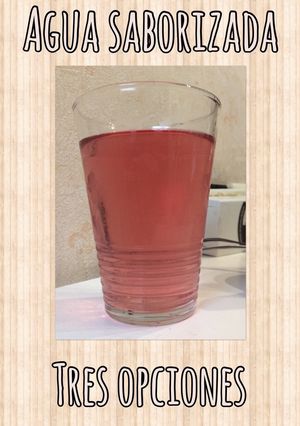 Una foto de Agua saborizada de frutillas: 3 opciones