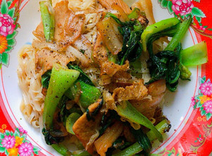 Hình của món Phở Xào Thịt Heo.
