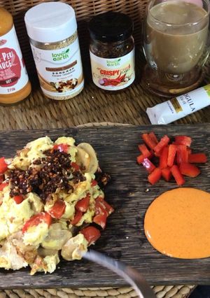 Gambar Farmer Scramble Egg - Cendawan Butang & Capsicum Merah